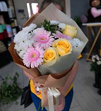 Букет цветов из:  Герберы, Розы и Хризантемы в Лобаново Тульская область